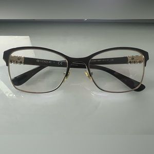 Vogue Glasses - gold. No case (unless I find it before shipping).